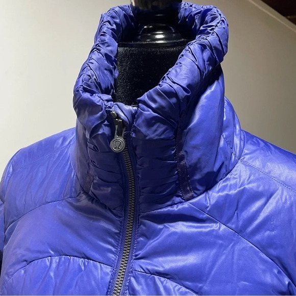 RARE Lululemon 650-fill premium goose down /Down Town Puffy in Pigment Blue 6 - Picture 3 of 15